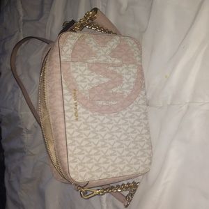 Michael kors crossbody